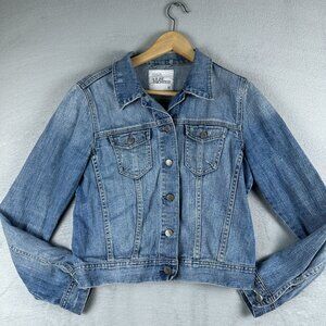 Future Favorites Denim Jacket Light Wash Womens Size Medium Collared Blue